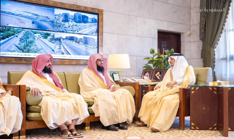 أمير الرياض يطلع على إنجازات هيئة الأمر بالمعروف السنوية