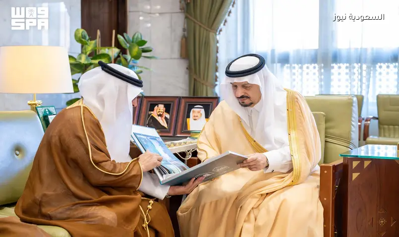 أمير الرياض يستقبل رئيس جامعة الإمام محمد بن سعود الإسلامية في قصر الحكم