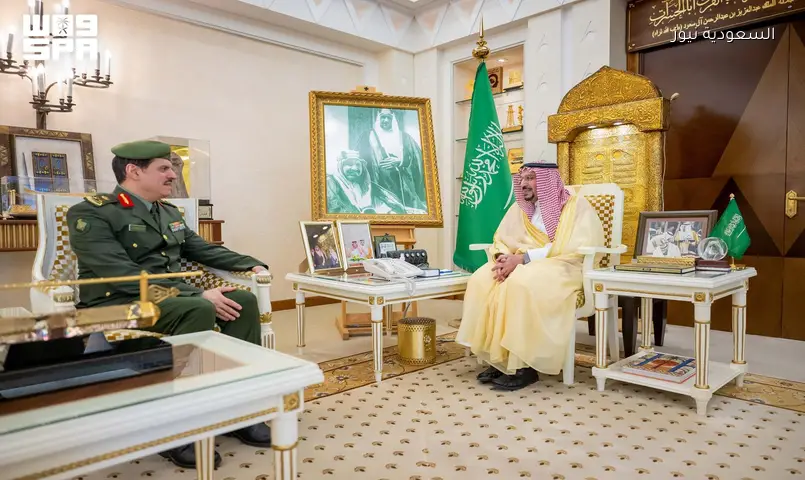 اللواء المهنا يتولى قيادة جوازات القصيم وأمير المنطقة يستقبله