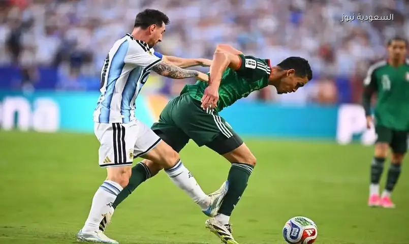خبير تحكيمي دولي: ميسي كان يستحق الطرد أمام الجزائر