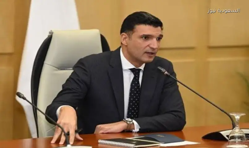 الصناعة تنفي شائعة 8 آلاف مصنع جديد.. ووزيرها لم يحضر بريكس