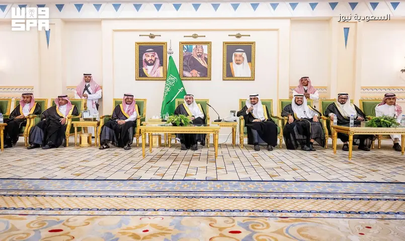 أمير القصيم يستقبل رئيس جامعة المنطقة وعددًا من كوادرها المتميزين