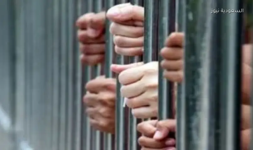 حبس 4 متهمين بانتحال صفة الشرطة ومحاولة اقتحام منزل عامل بالقاهرة