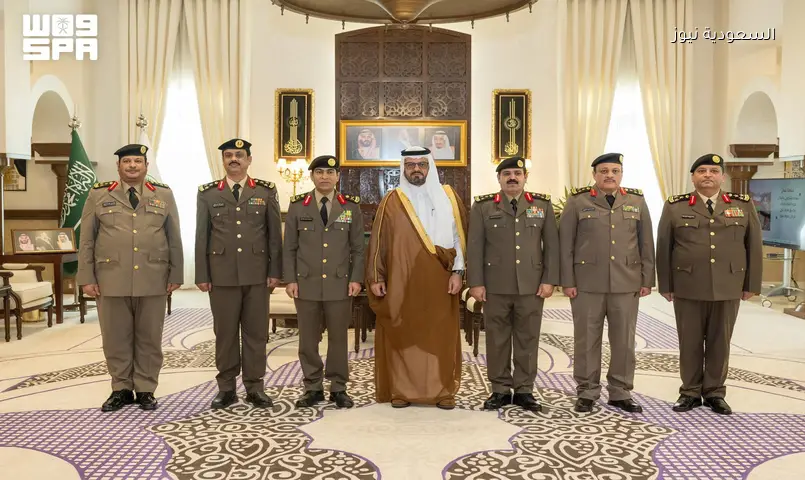 نائب أمير مكة يقلّد 5 قيادات أمنية رتبهم الجديدة
