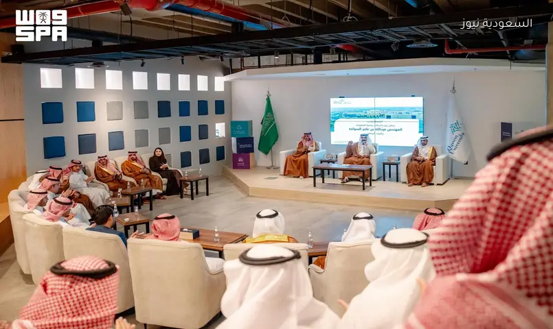 وزير الاتصالات يطلع على ابتكارات جامعة القصيم ويلتقي رواد الأعمال