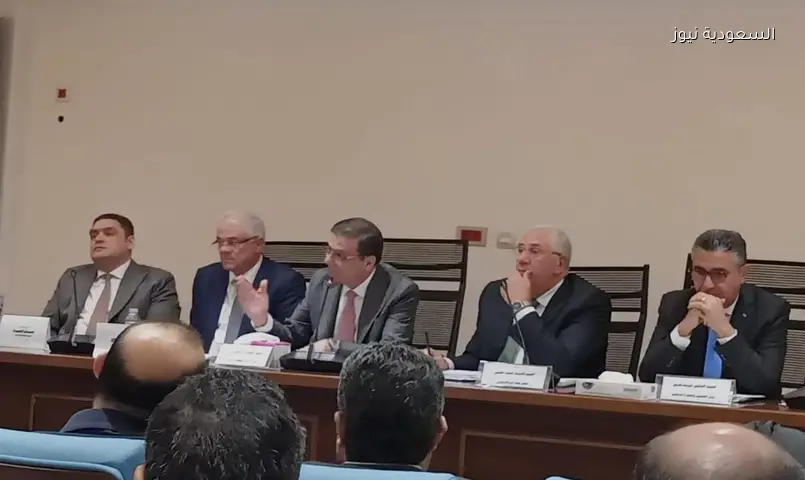 300 ألف طن أسمدة للمزارعين ومراجعة أسعار قصب السكر