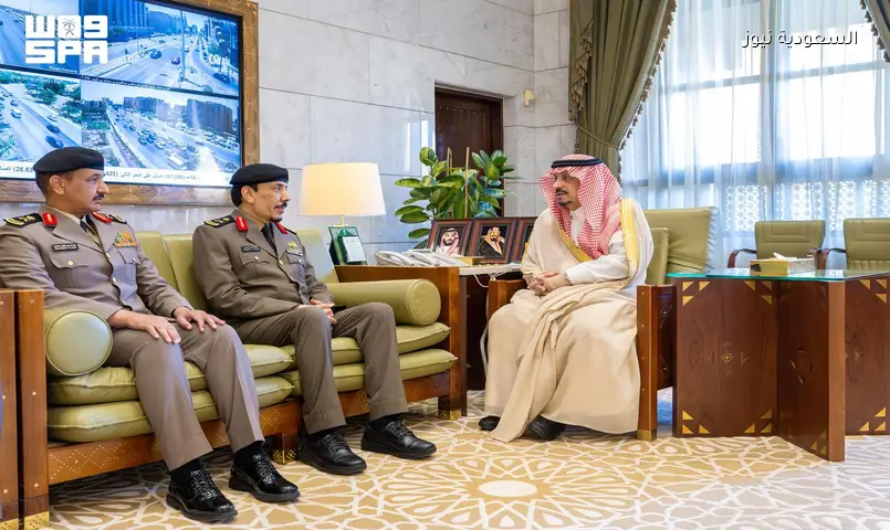 أمير الرياض يهنئ قيادات شرطة المنطقة بعد ترقيتهم