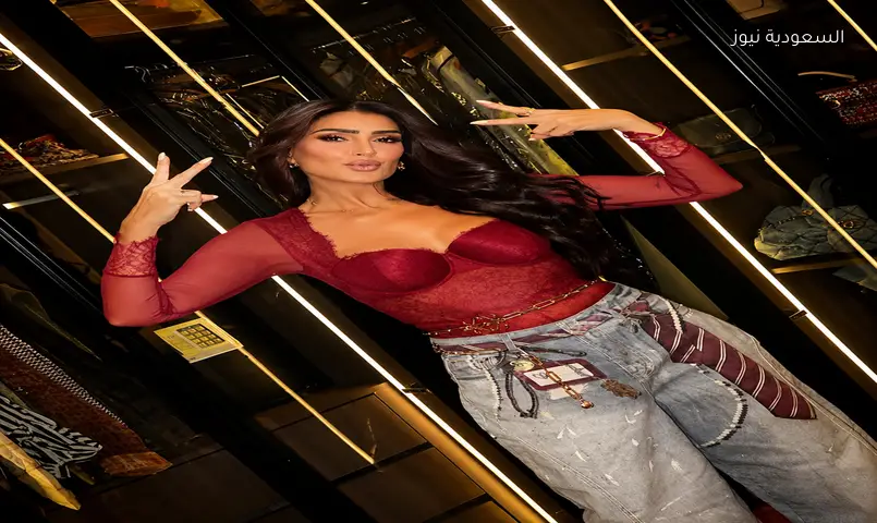 غادة عبد الرازق: نجمة الموضة بأسلوب جريء ومتجدد