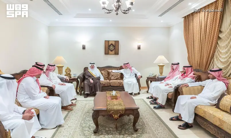 الأمير سعود بن نايف يعزي وكيل أمانة الشرقية محمود الرتوعي