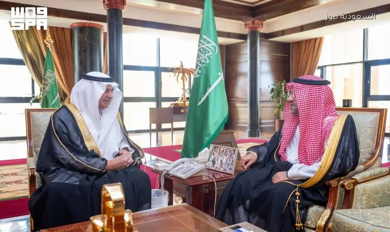 أمير تبوك يستقبل مدير مركز المعلومات الوطني الجديد ويشيد بجهود ‘سدايا’ للارتقاء بالخدمات
