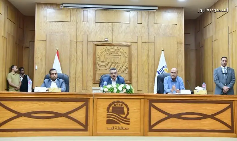 محافظ قنا ينهي جدل أراضي المثلث الذهبي: 699 عقدًا تُقنن