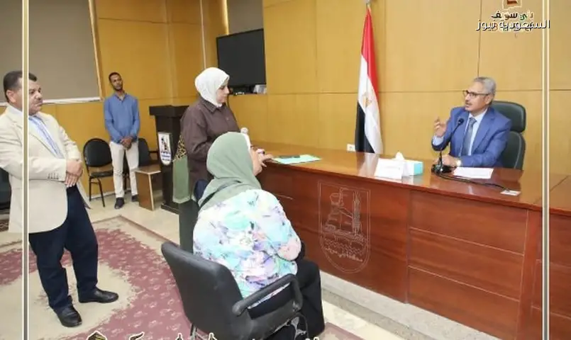 محافظ بني سويف يأمر بحلول عاجلة لشكاوى المواطنين: طفلة مريضة وتعديات طرق
