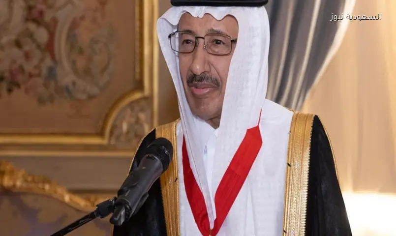 باريس تكرم السفير الرويلي بوسام قائد الاستحقاق الفرنسي