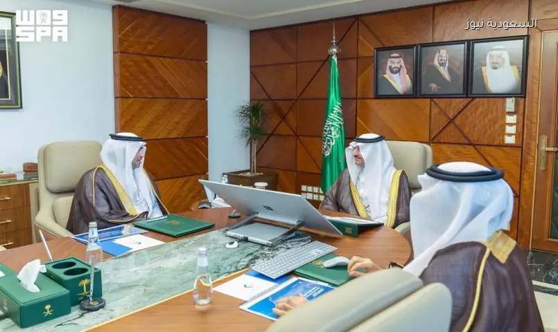 أمير الشرقية يشدد على تطوير خدمات المياه ويستعرض مشاريع القطاع