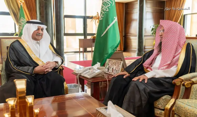 أمير تبوك يستقبل المفوض بالإفتاء ويشيد بجهود نشر العلم الشرعي