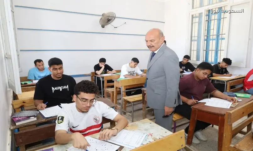 التعليم تنفي قوائم أوائل الثانوية العامة المتداولة.. إعلان النتائج خلال ساعات