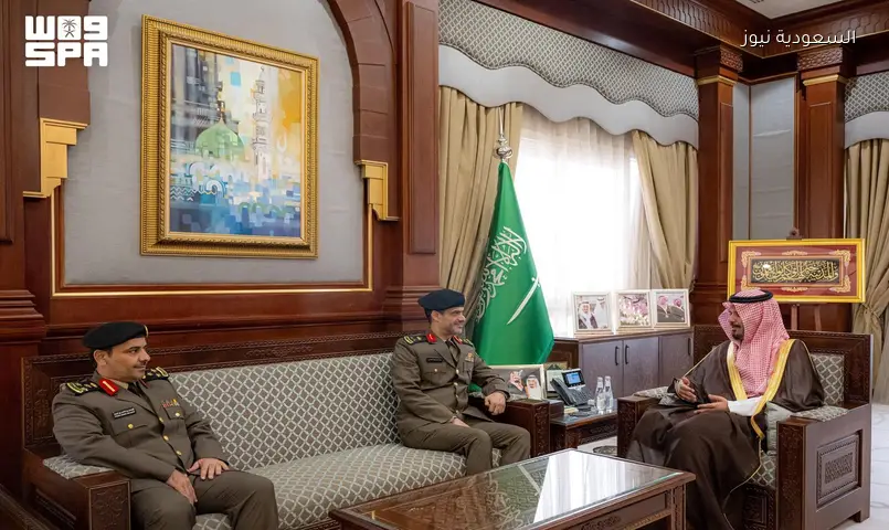 أمير المدينة المنورة يرحب بمدير مكافحة المخدرات الجديد ويثني على جهود سلفه