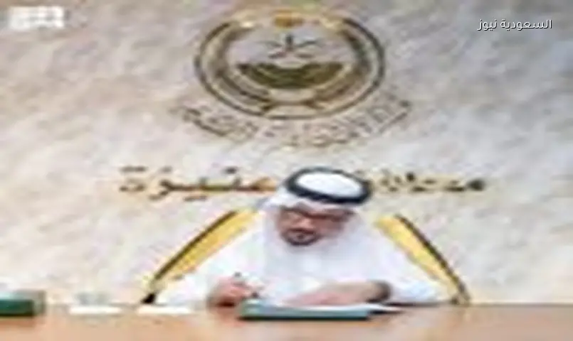 أمير القصيم يلتقي المواطنين والمواطنات في عنيزة