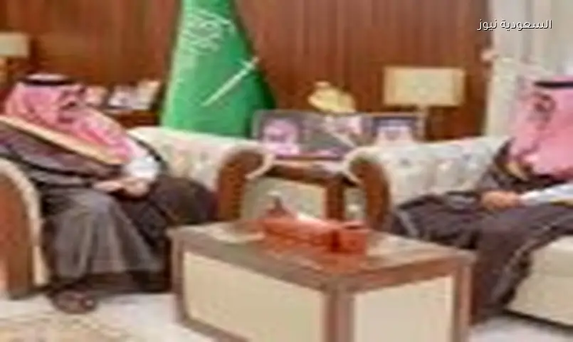 أمير حائل يستقبل مدير صحة المنطقة ويستعرض الخدمات الطبية