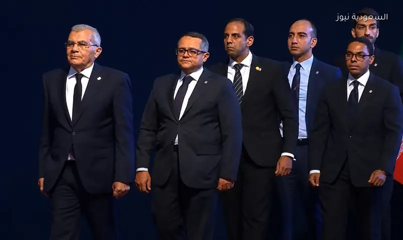 رئيس مجلس الشيوخ يقود وفد مصر في وداع المرشد الإيراني بطهران