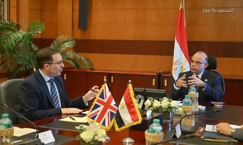 مصر وبريطانيا تعززان الاستثمار والتجارة وتناقشان ملفات الصلب والأدوية