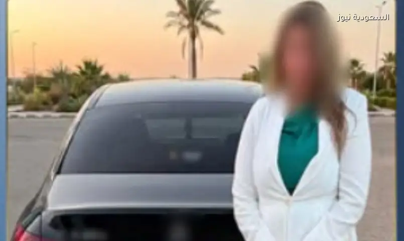 سيدة تعرض أطفالها للخطر فوق سيارة متحركة بالتجمع الأول.. الأمن يتدخل