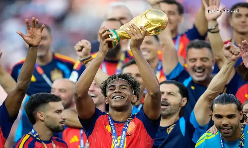 يامال يذهل العالم.. هل يصبح أصغر لاعب يفوز بالكرة الذهبية؟