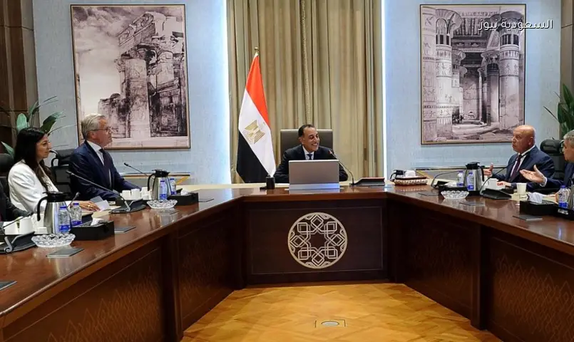 ميرسك تستأنف خدماتها عبر قناة السويس بعد تحسن أوضاع البحر الأحمر