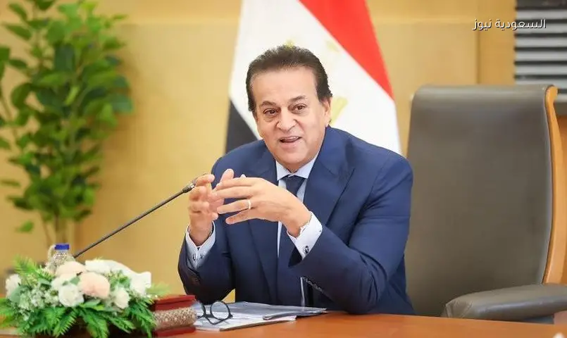 وزير الصحة يتابع تجهيزات التأمين الشامل بالمنيا ويوجه بحل التحديات
