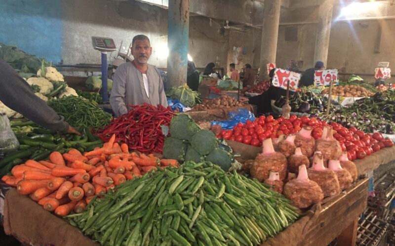 «حمرة يا أوطه» .. أسعار الخضروات اليوم الخميس 25 يناير  2024 جدول سعر الخضروات في سوق العبور بمصر