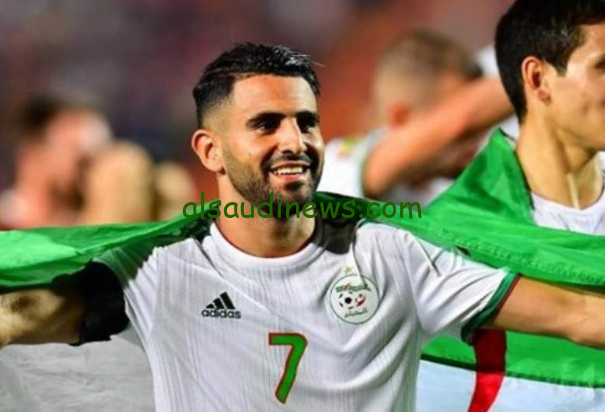 رياض محرز يقود تشكيلة الجزائر امام انغولا في كأس الامم الافريقية