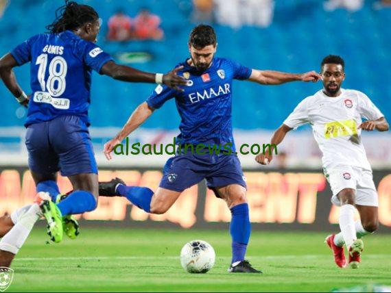 الهلال يواصل انتصاراته ويبتعد بصدارة الدوري السعودي بالفوز على الرائد بثلاثية مقابل هدف