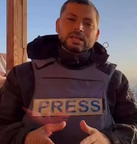 تدهور الحالة الصحية لمراسل الجزيرة اسماعيل ابو عمر بعد استهدافه من الإحتلال
