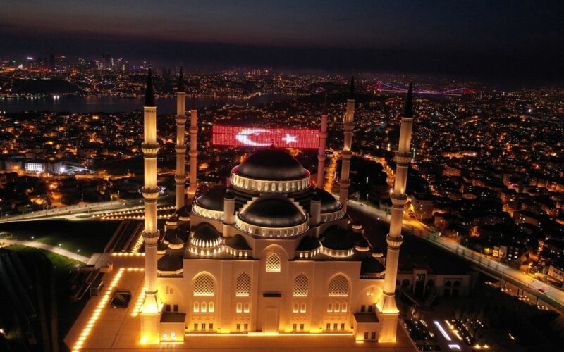“الفلك الدولي” يعلن عن متى موعد أول يوم رمضان تركيا 2024؟ وتوقيت شهر رمضان في تركيا