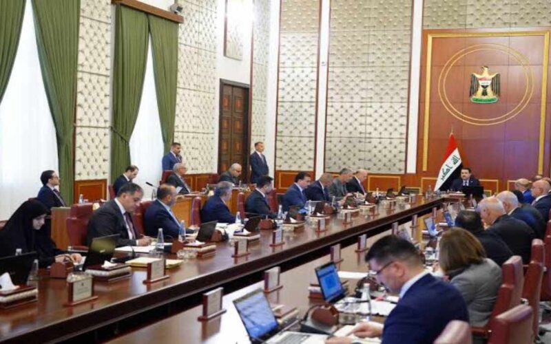 العطل الرسمية في العراق 2024: مجلس الوزراء العراقي يحسم الجدل حول هل يوم الثلاثاء عطلة رسمية في العراق أم لا