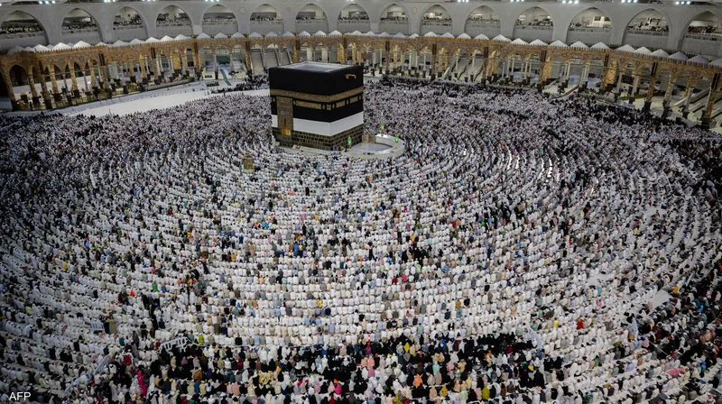 استعد لموسم الحج والعمرة مع القرارات الجديدة المثيرة من السعودية