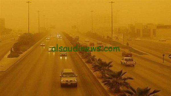 عاصفة ترابية هائلة تضرب مصر برياح عاتية وأمطار رعدية مفاجئة