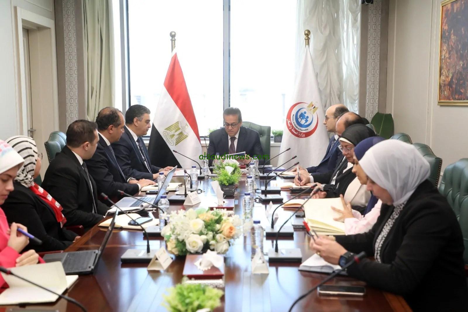 وزير الصحة يناقش مع رئيس الهيئة المصرية للشراء الموحد مستجدات إنشاء مراكز تدريب على تصنيع اللقاحات في أفريقيا