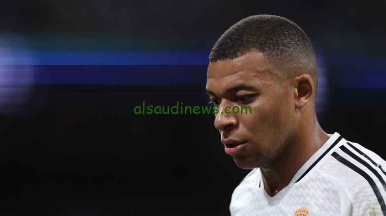 مبابي يجلس على دكة البدلاء في الكلاسيكو