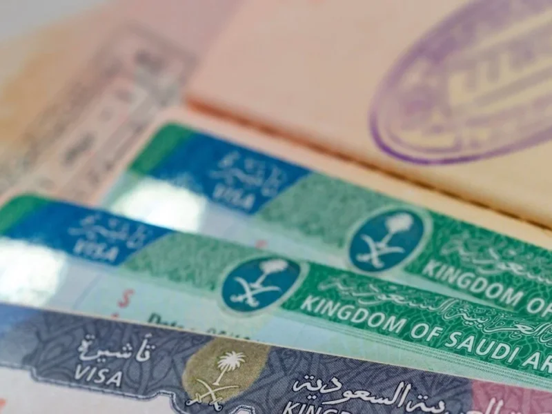 استعد لتجربة سهلة لإلغاء تأشيرة الزيارة العائلية في السعودية عبر أبشر