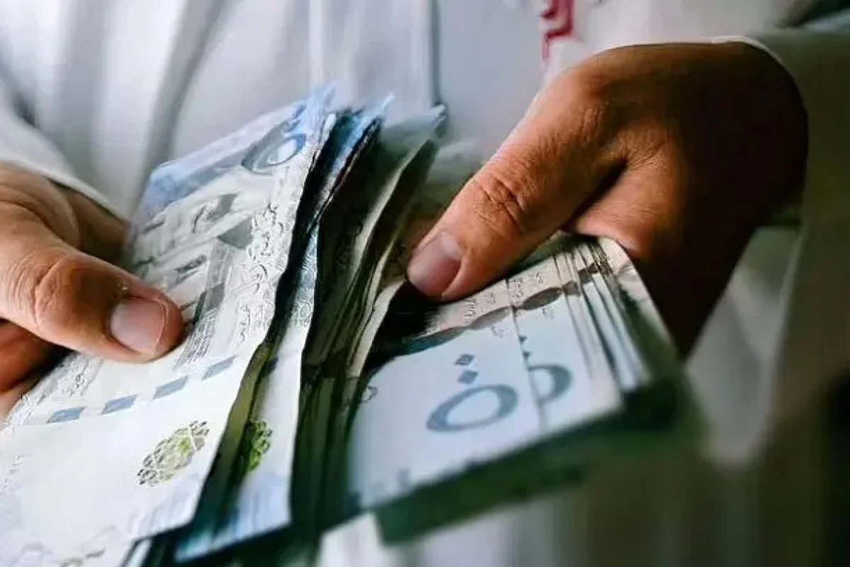 استفد من سلفة نقدية 5000 ريال دون تحويل راتبك، قدم طلبك اليوم!