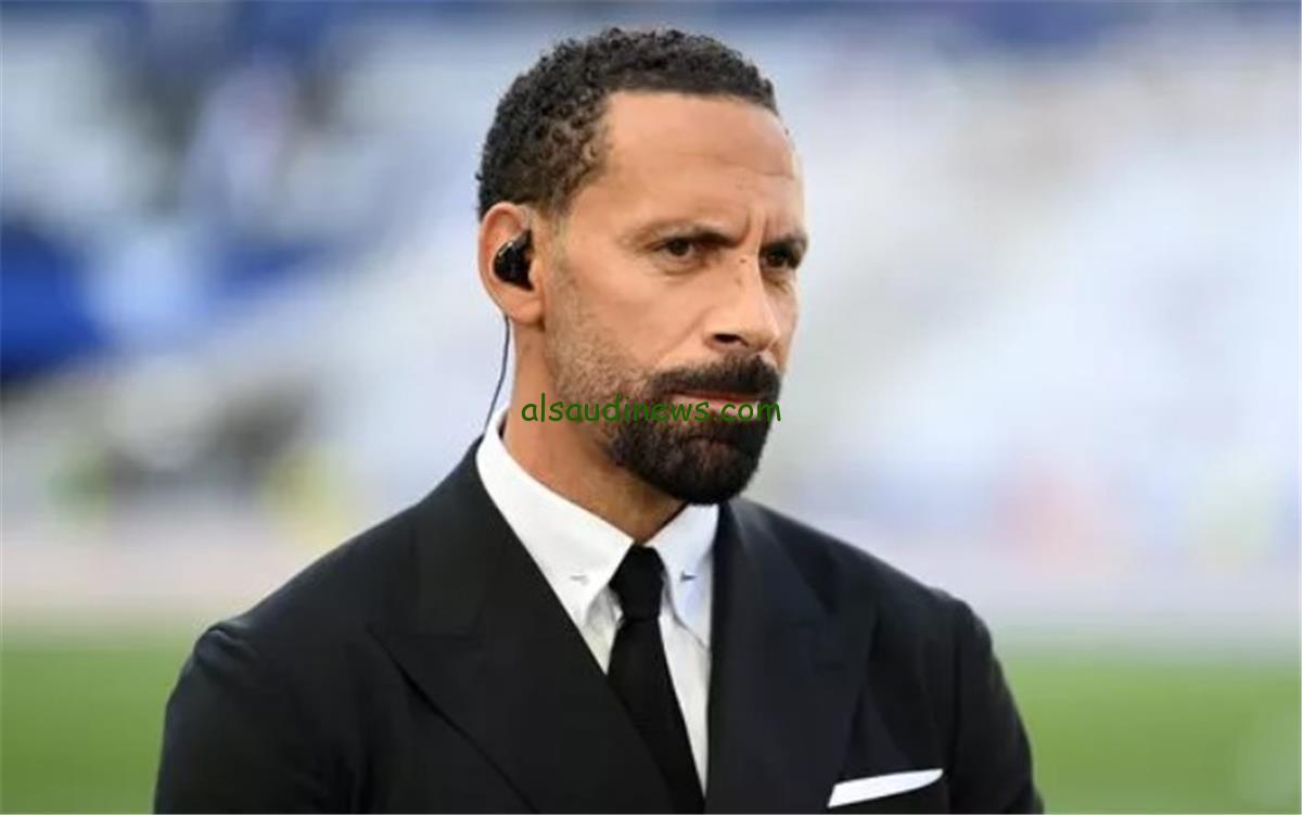 ريو فيرديناند يطالب بجدارة لاعب برشلونة بجائزة الكرة الذهبية