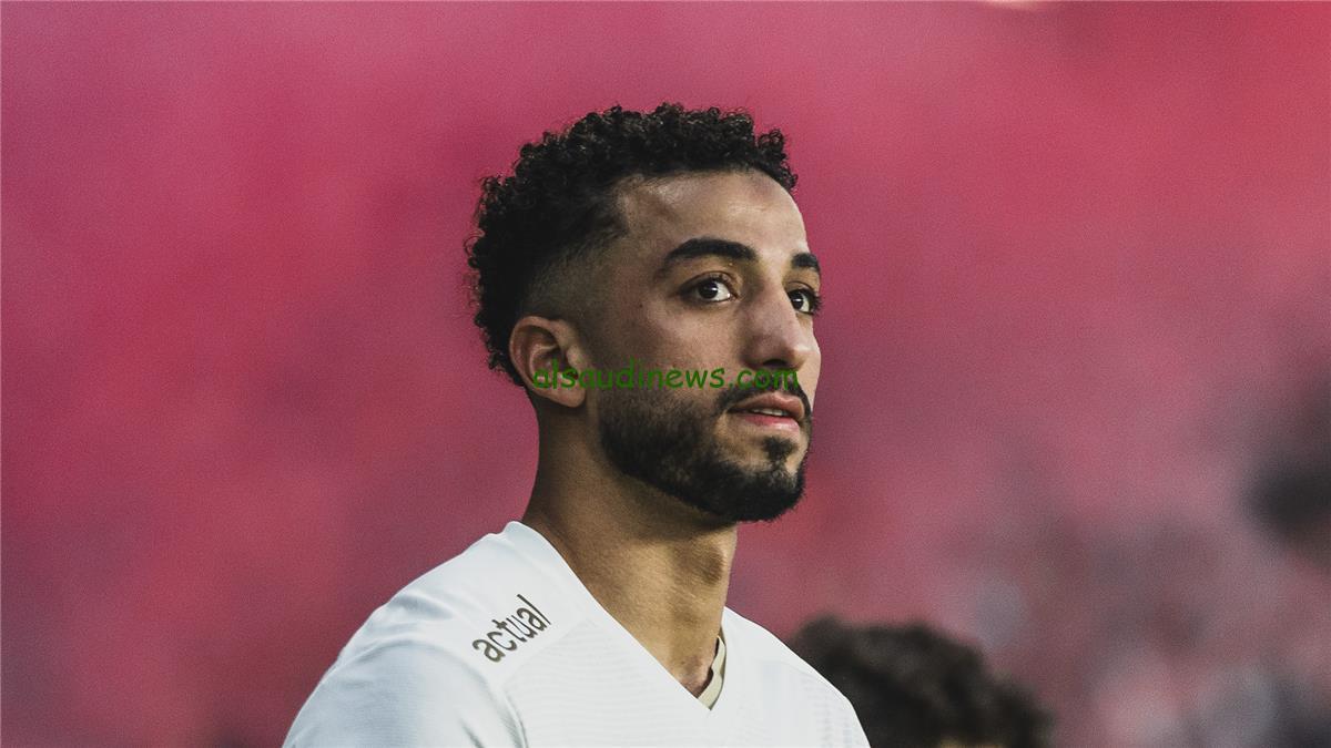 لاعبو نيس يساندون محمد عبد المنعم قبل مواجهة ريمس في الدوري الفرنسي