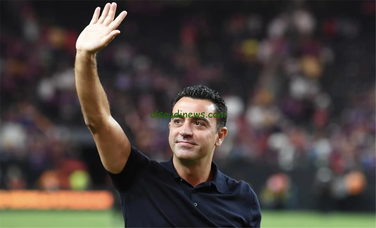 تشافي يستعد للعودة بمشروع عربي عالمي يستهدف مدرب برشلونة السابق