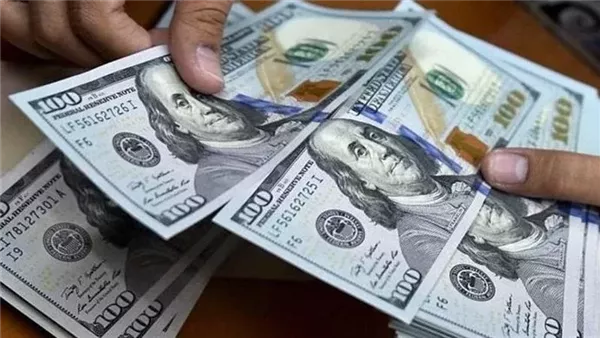 اكتشف سعر الدولار المفاجئ اليوم الإثنين 5 مايو 2025 في البنوك