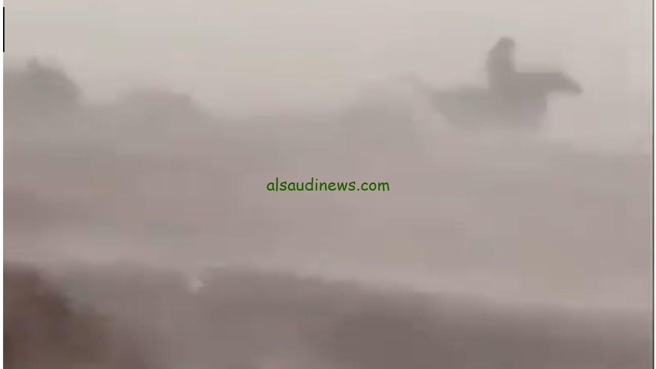 أستاذ المناخ يحذر من أجواء خطرة خلال موسم المراويح ويحث على اتخاذ الاحتياطات فورًا