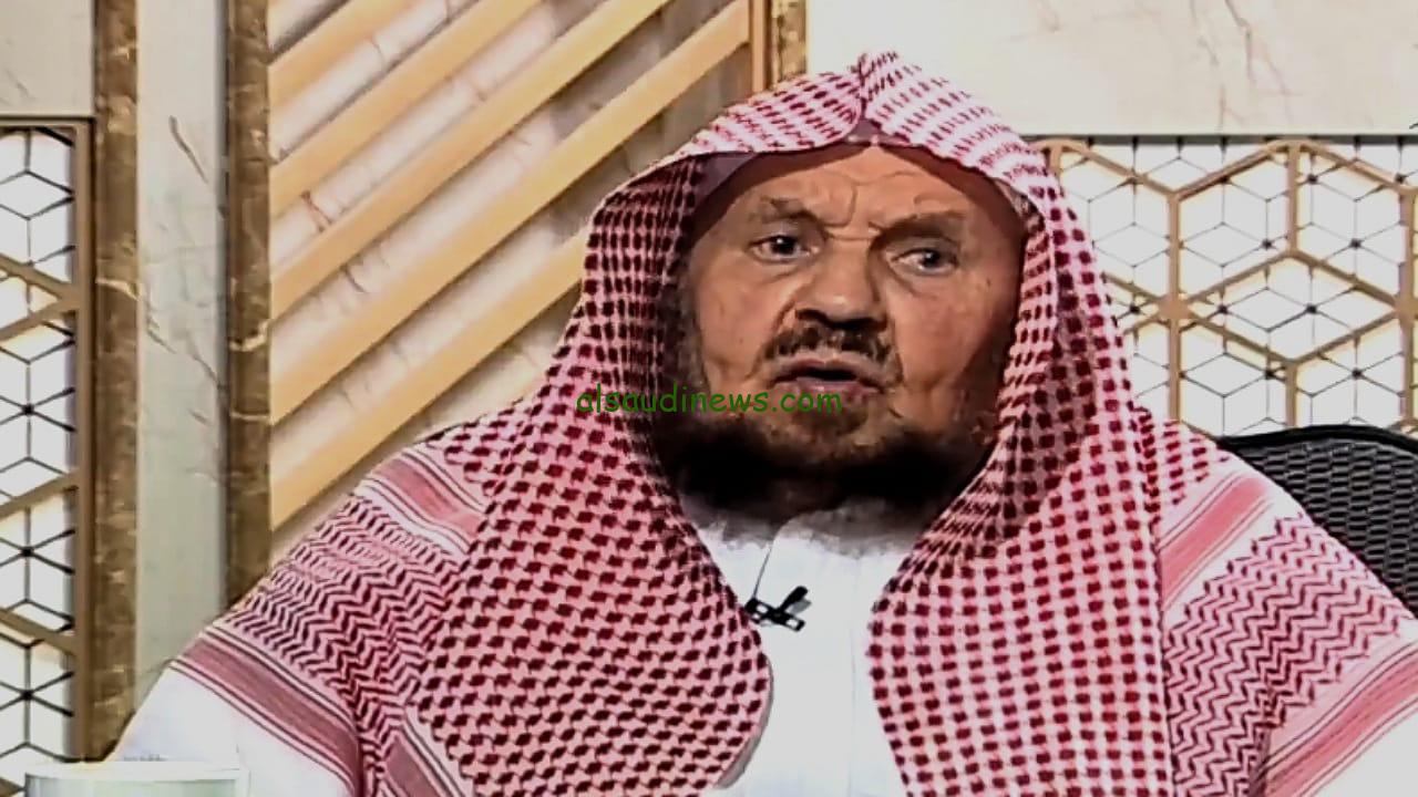 الشيخ المنيع: الكمامة لا تحل محل النقاب والستر الكامل مطلوب للمرأة