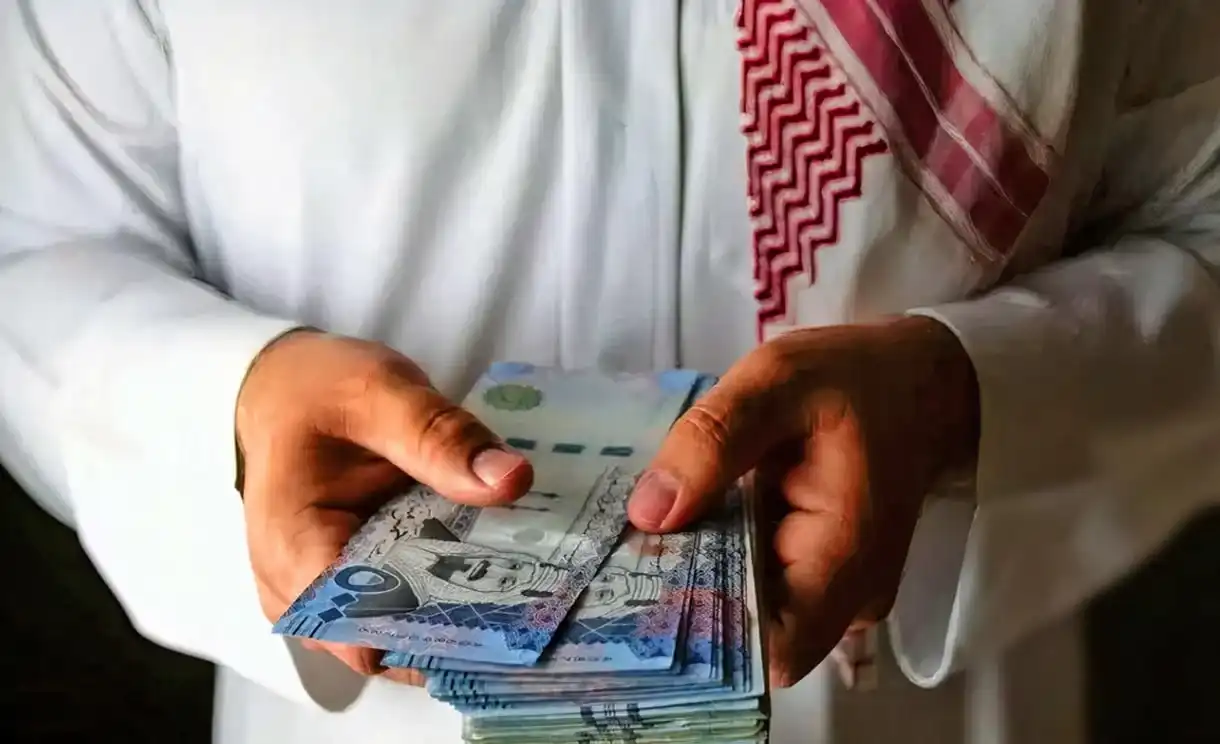 استعدوا لزيادات مذهلة في رواتب المتقاعدين المدنيين والعسكريين في 2025!